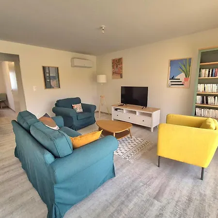 Vakantiehuis Family Of 85 M With Garden In Vierville-sur-Mer