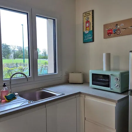 Family Of 85 M With Garden In Vakantiehuis Vierville-sur-Mer