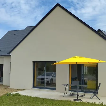 Family Of 85 M With Garden In Vierville-sur-Mer